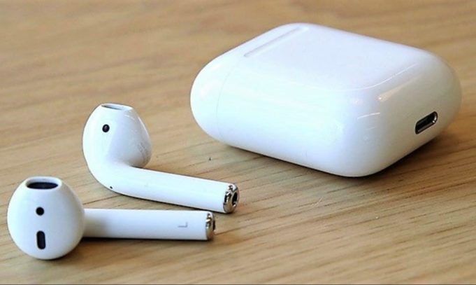 Apple AirPods Black Friday 2018