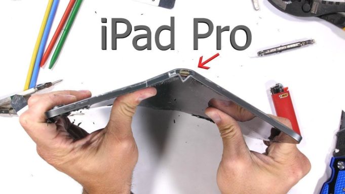 iPad Pro 2018 bend test piega in due bendgate